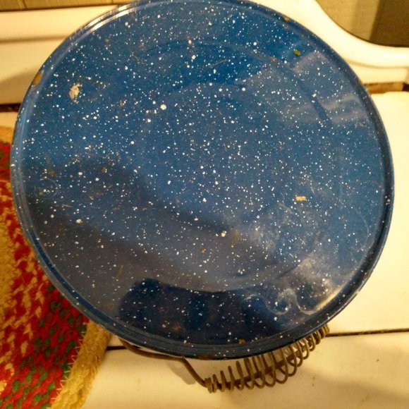 Rustic Blue & White Speckled Enamelware Graniteware Tea Pot Kettle - Picture 8 of 11